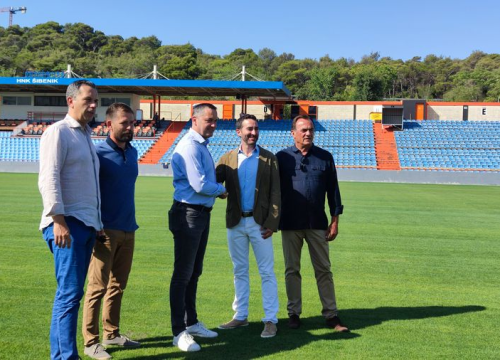 Fotografija 5 - Hibridni travnjak na Šubićevcu spreman, Kustić: 'Definitivno velika stvar za Šibenik'