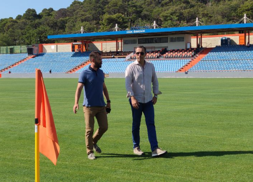 Fotografija 8 - Hibridni travnjak na Šubićevcu spreman, Kustić: 'Definitivno velika stvar za Šibenik'