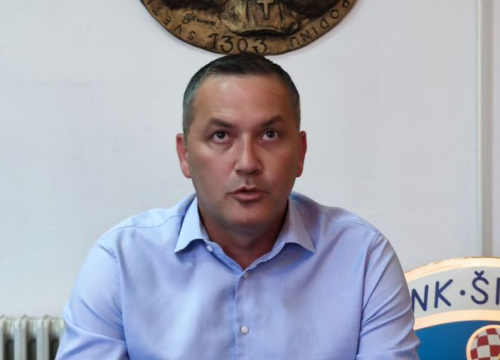 Fotografija 9 - Hibridni travnjak na Šubićevcu spreman, Kustić: 'Definitivno velika stvar za Šibenik'