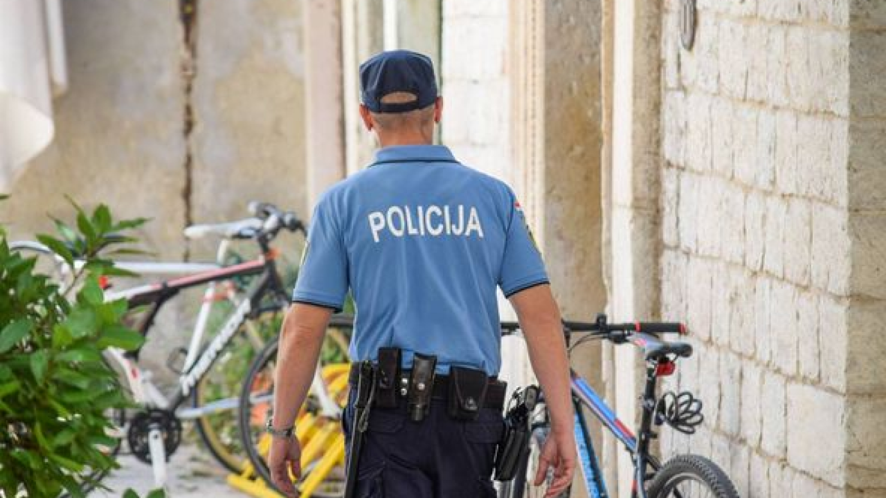 Pokradeni novčanici, bicikle, mobiteli, nakit: Lopovi za vikend 'operirali' po Murteru, Vodicama, Šibeniku...