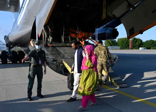 Sretan kraj jedne priče: Afganistanka rodila u američkom avionu kojim je bježala iz Kabula