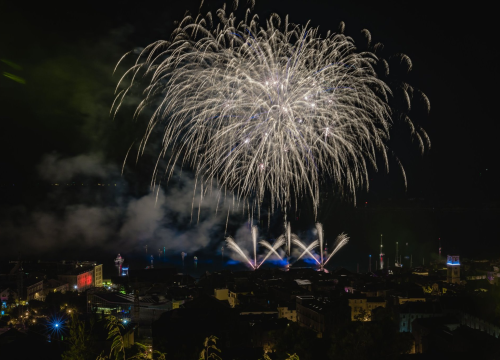 Koncerta nema, ali bit će vatromet uz glazbu i veliko filmsko platno za prikazivanje stoljetnih kadrova Šibenika
