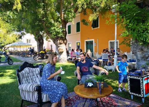 Fotografija 6 - Ivan Burić na travnjaku Azimuta otkrio kako je priča za laku noć postala slikovnica 'Toma u svemiru'