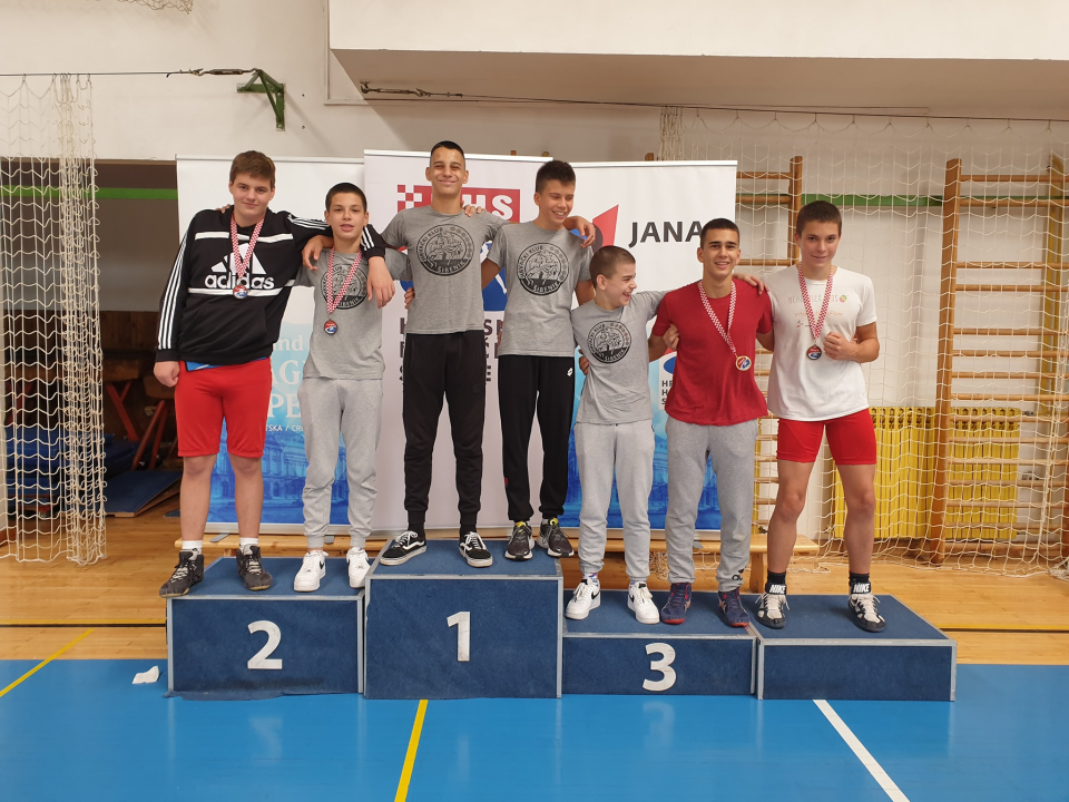 Uspjeh šibenskih hrvača na PH: Peto mjesto ekipno, četiri pojedinačne medalje