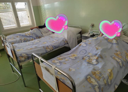 Fotografija 8 - Šibenska ginekologija sada izgleda puno veselije: Stigla nova posteljina kupljena u humanitarnoj akciji dvije Tee