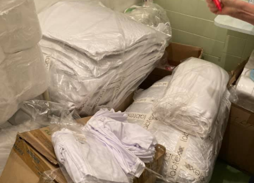 Fotografija 9 - Šibenska ginekologija sada izgleda puno veselije: Stigla nova posteljina kupljena u humanitarnoj akciji dvije Tee