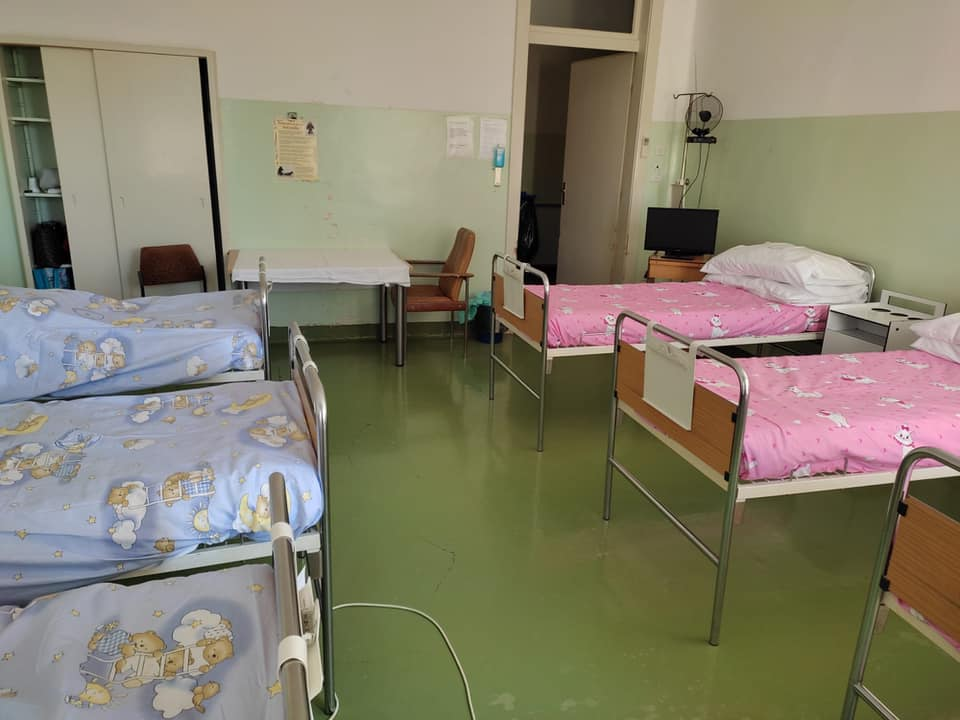 Šibenska ginekologija sada izgleda puno veselije: Stigla nova posteljina kupljena u humanitarnoj akciji dvije Tee