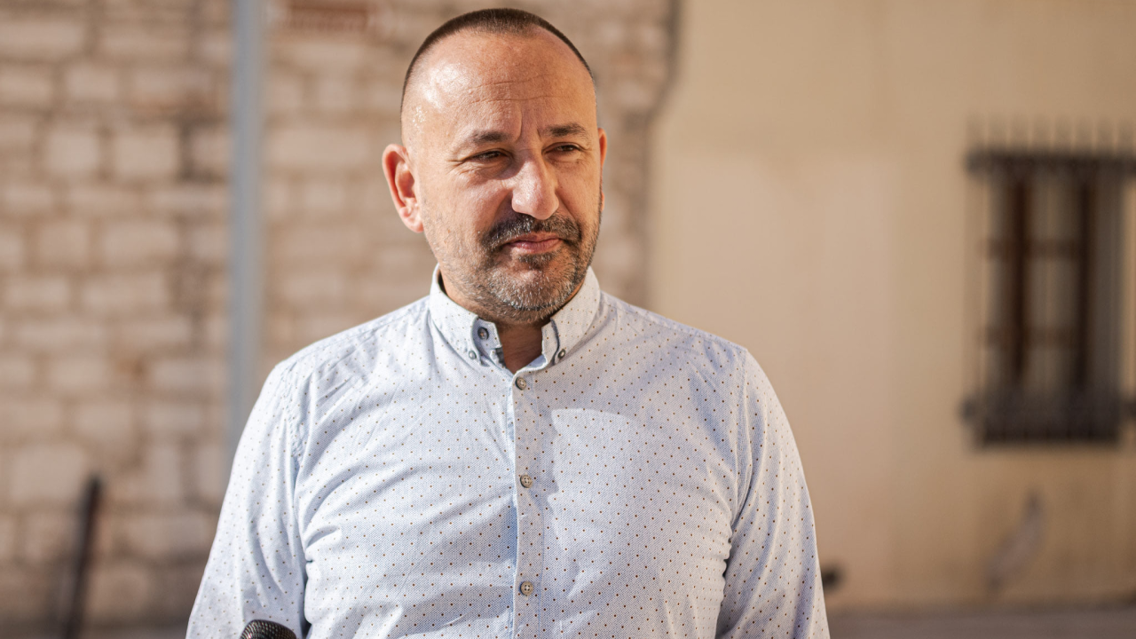 Hrvoje Zekanović na referendumskom štandu na Poljani: 'Uvedemo li euro, živjet ćemo lošije'