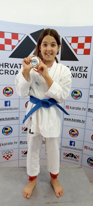 Borci i borkinje Karate kluba Šibenik s Državnog prvenstva se vratili s pet zlatnih, tri srebrne i jednom brončanom medaljom