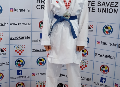 Fotografija 6 - Borci i borkinje Karate kluba Šibenik s Državnog prvenstva se vratili s pet zlatnih, tri srebrne i jednom brončanom medaljom