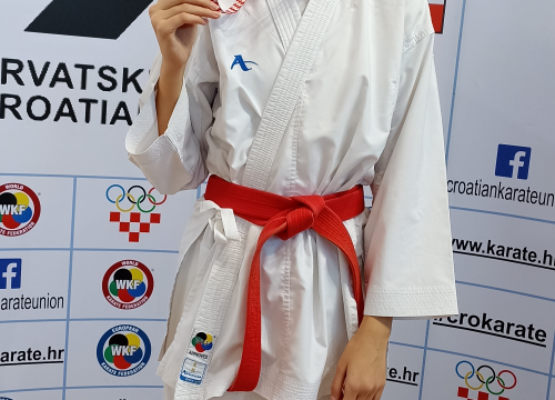 Fotografija 5 - Borci i borkinje Karate kluba Šibenik s Državnog prvenstva se vratili s pet zlatnih, tri srebrne i jednom brončanom medaljom