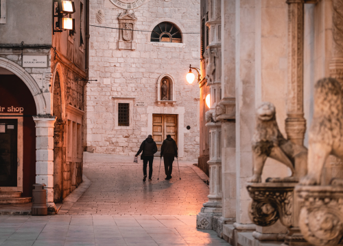 Jelen, psi, krdo, SDP koji ostaje na mladima (u duši) i jedan štand