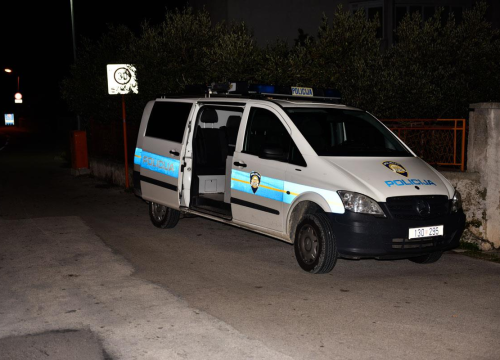 Uhićen 23-godišnjak osumnjičen da je u Zadru nožem ubadao mladića u glavu