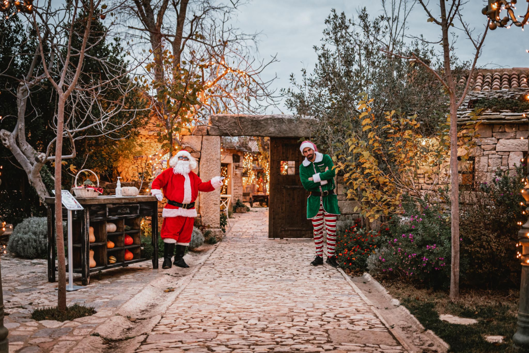 Djed Božićnjak čarobno selo preselio u Amadria Park! Dođite na radionice, koncerte, klizanje i božićne delicije!