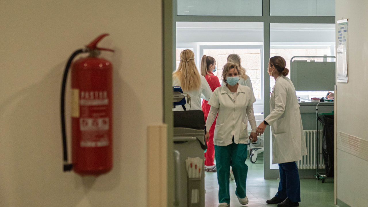 U županiji danas 129 novozaraženih: 49 pacijenata na liječenju u covid odjelima šibenske bolnice