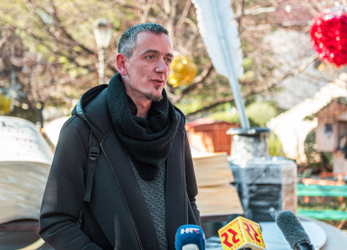 Fotografija 4 - Najteže štivo u gradu: U parku otvorena 300 kila teška knjiga koju su šibenski umjetnici izrađivali više od 500 sati