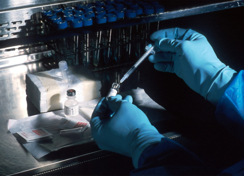 Potvrđen treći slučaj omikrona: Svi kontakti oboljelih pozvani na PCR test