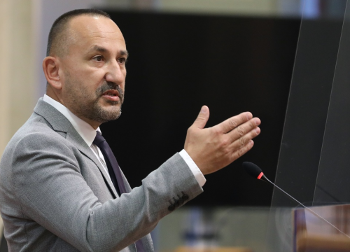 Zekanović kolegama desničarima: 'Cjepivo spašava, zbog vas ljudi idu na respiratore'