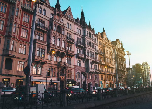 Češka uvodi obavezno cijepljenje za sve starije od 60 i sve zaposlene u zdravstvu i hitnim službama, Slovačka popušta mjere cijepljenima