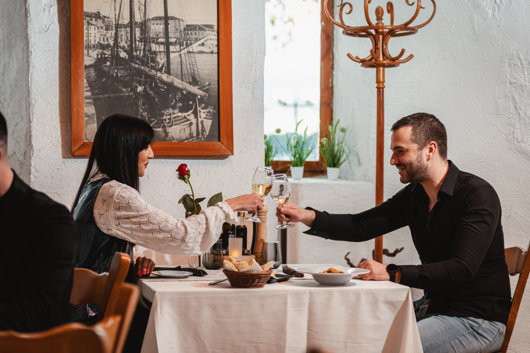 Posjetite najstariju šibensku tavernu u Hotelu Jadran!