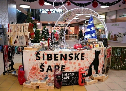 Kupite koju sitnicu na štandu Šibenskih šapa u Dalmareu, sav novac ide za napuštene životinje u gradu