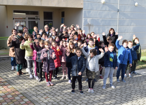 Fotografija 7 - Škola na Lozovcu dobila 11 klima uređaja od NP Krka i dvije firme: Vrijedna donacija uz koju će boravak u školi biti ugodniji