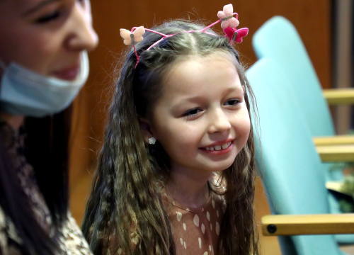 Fotografija 2 - Nakon 16 operacija i pet mjeseci borbe s teškim ozljedama, mala Anđela konačno ide kući iz bolnice