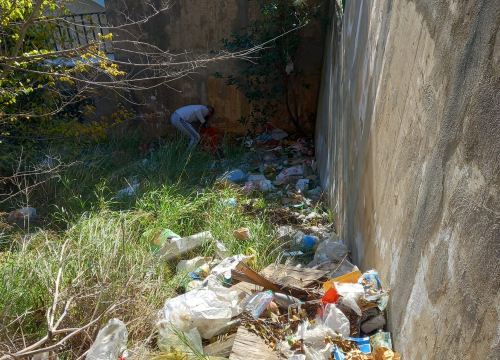 Fotografija 6 - Dvojica Šibenčana čistila smeće kod dječjeg vrtića na Vidicima, akcija se nastavlja sutra