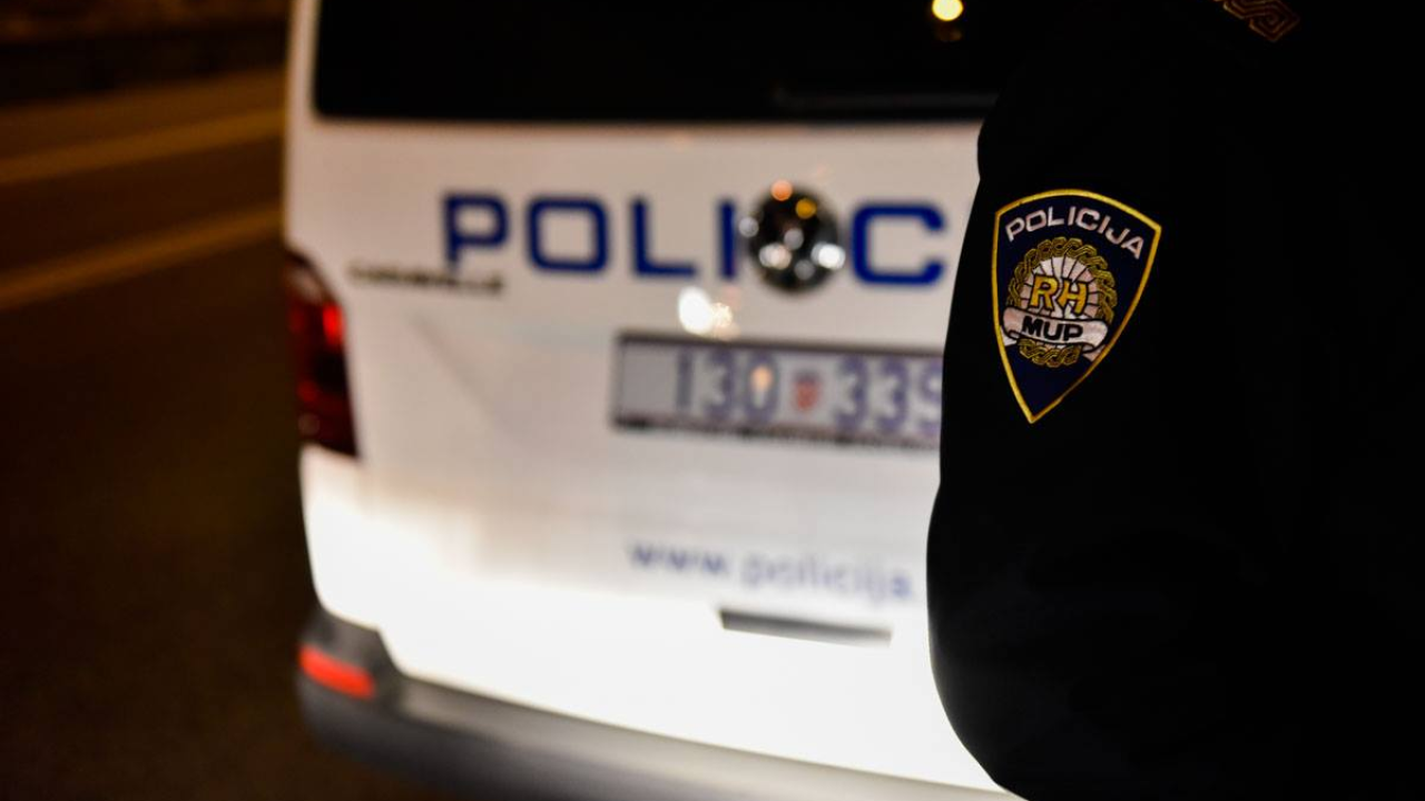 Motociklist (47) teško ozlijeđen u Kijevu: Zbog neprilagođene brzine izletio s ceste i udario u suhozid