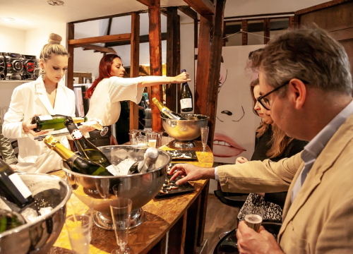 Fotografija 2 - Branka Grubić s izložbe u Londonu: 'Meni je Božić ove godine definitivno uranio'