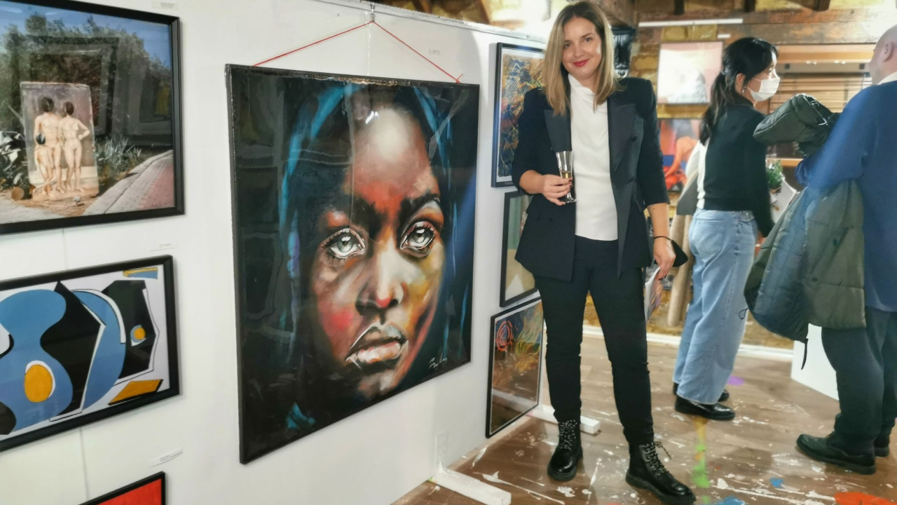 Branka Grubić s izložbe u Londonu: 'Meni je Božić ove godine definitivno uranio'