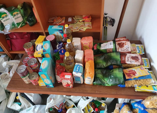 Fotografija 3 - Vodički Crveni križ podijelio hranu, igračke i slatkiše obiteljima u potrebi, nešto otišlo i za Lipik