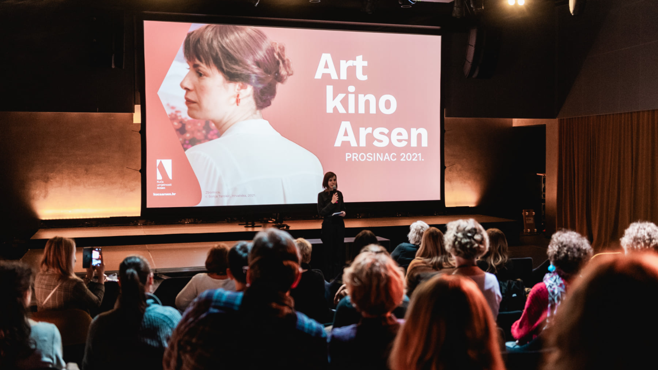 U Arsenu u siječnju novi 'Matrix', europski film godine 'Quo vadis, Aida?', 'Toma' i  'Paralelne majke'