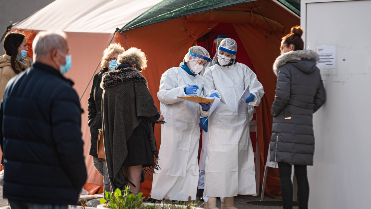 U Hrvatskoj danas 3911 pozitivnih od 9062 testiranih, preminula 41 osoba