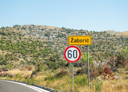 Žaborić, Grebaštica i Šparadići ostali bez struje, radnici pokušavaju otkloniti kvar