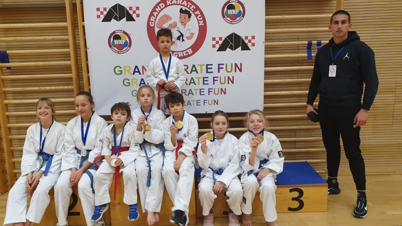 Članovi karate kluba 'Okit' Vodice osvojili osam medalja na međunarodnom turniru u Zagrebu