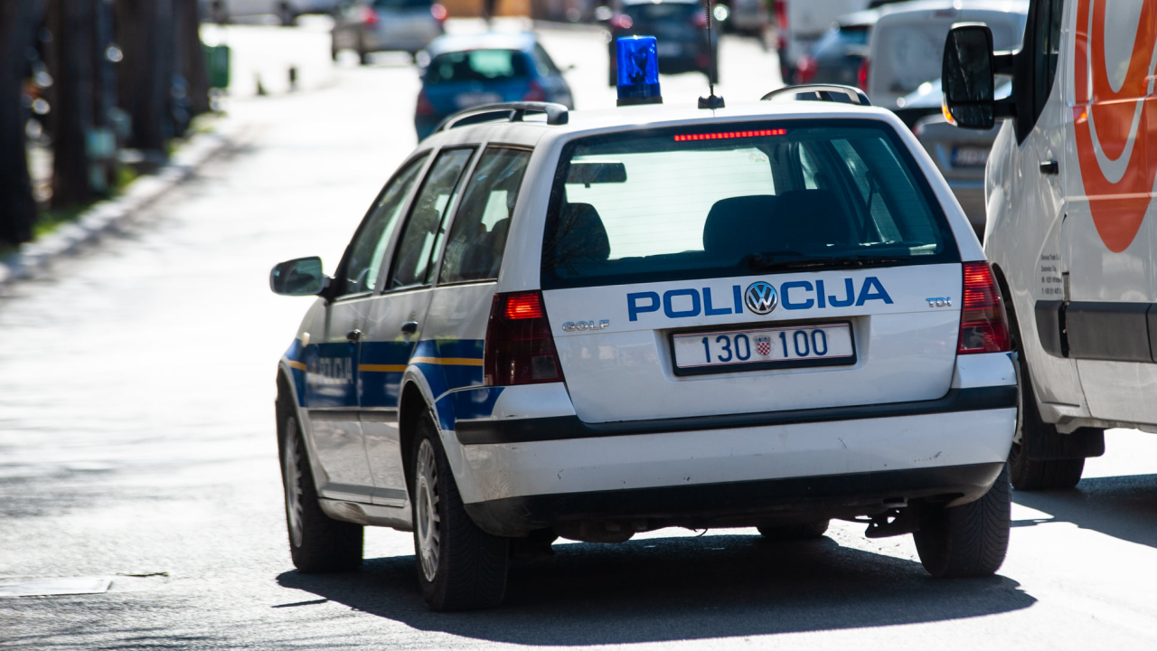 Policija našla nešto pirotehnike i marihuane: Uhićeno dvadesetak navijača, osim dvojice svi pušteni kući