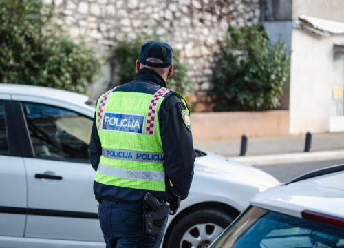 Vozač Audija u Šibeniku bio pozitivan na droge, ali odbio dati krv i urin: Policija ga šalje pred sud