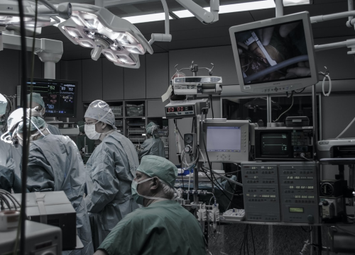 'Polovica onkoloških bolesnika ne dobiva terapiju, aparatima prošao rok trajanja'