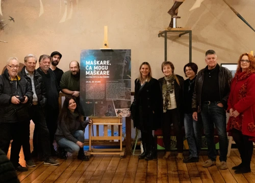 Sinoć u Azimutu otvorena izložba Foto kluba: 'Nadamo se da će se tradicija maškara vratiti u Šibenik'