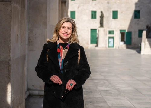 Edita Vlahov, učiteljica i pjesnikinja: 'Svatko bi trebao raditi nešto za dobrobit društva, a ne samo osuđivati'