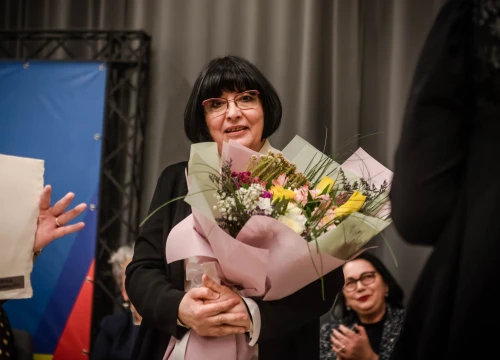 Profesorica violončela Vanja Bošnjak nova je 'Šibenska grandeca': Mladena Baran Jakelić ikona je stila