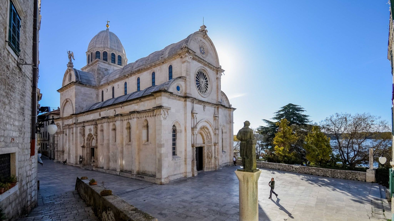 Stup srama nije bio rezerviran samo za bogohulnike: Na šibenskom je završila i navodna preljubnica