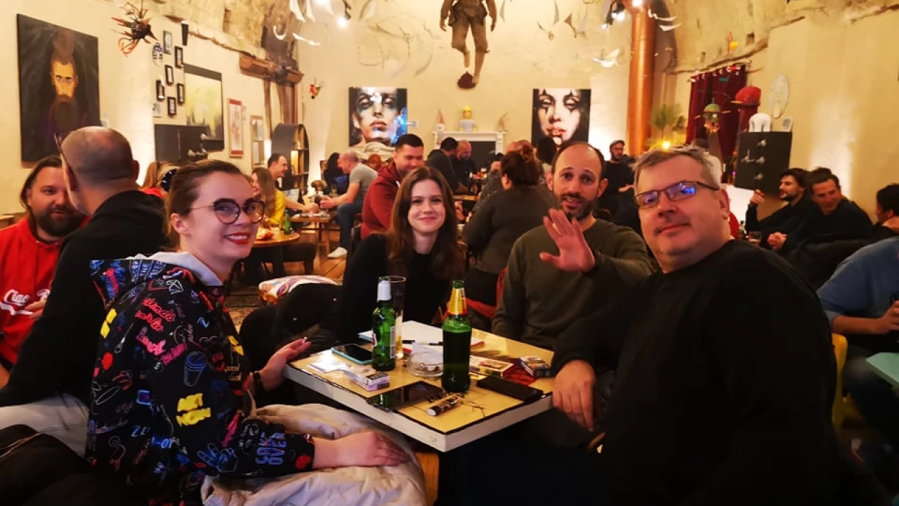 Odigrajte večeras pub kviz u Azimutu posvećen ženama
