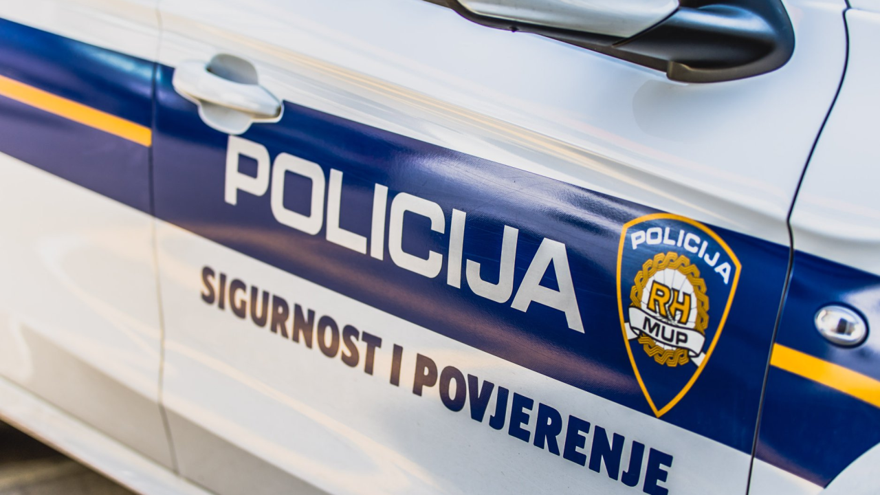 U prometnoj nesreći kod Perkovića jedna osoba ozlijeđena