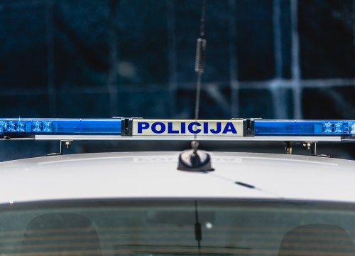 Teško ozlijeđen 72-godišnjak koji je neoprezno prelazio cestu, na njega naletio vozač (75) Hyundaija