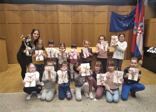 Fotografija 10 - Provjerite raspored Društvenog centra Grada Skradina za travanj!