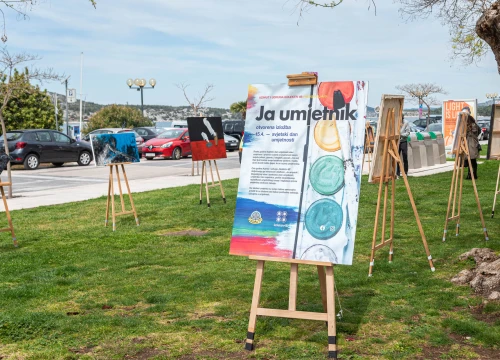 Azimut obilježava Svjetski dan umjetnosti: Dođite danas na livadu!