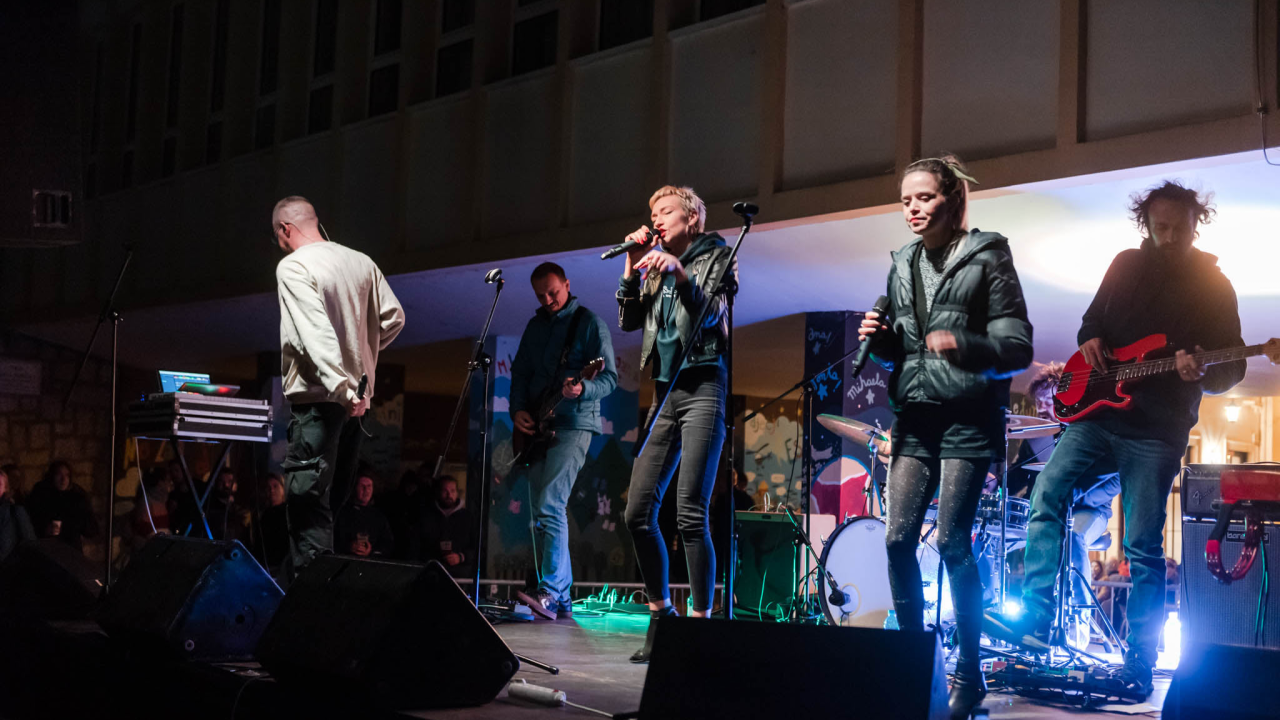 Sjajna atmosfera na koncertu Elementala: Publika u glas pjevala sve hitove, pogledajte kako je bilo