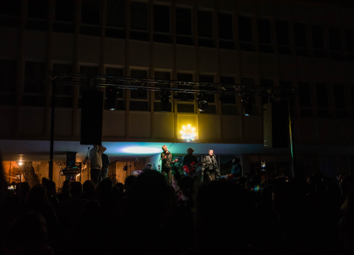 Fotografija 12 - Sjajna atmosfera na koncertu Elementala: Publika u glas pjevala sve hitove, pogledajte kako je bilo